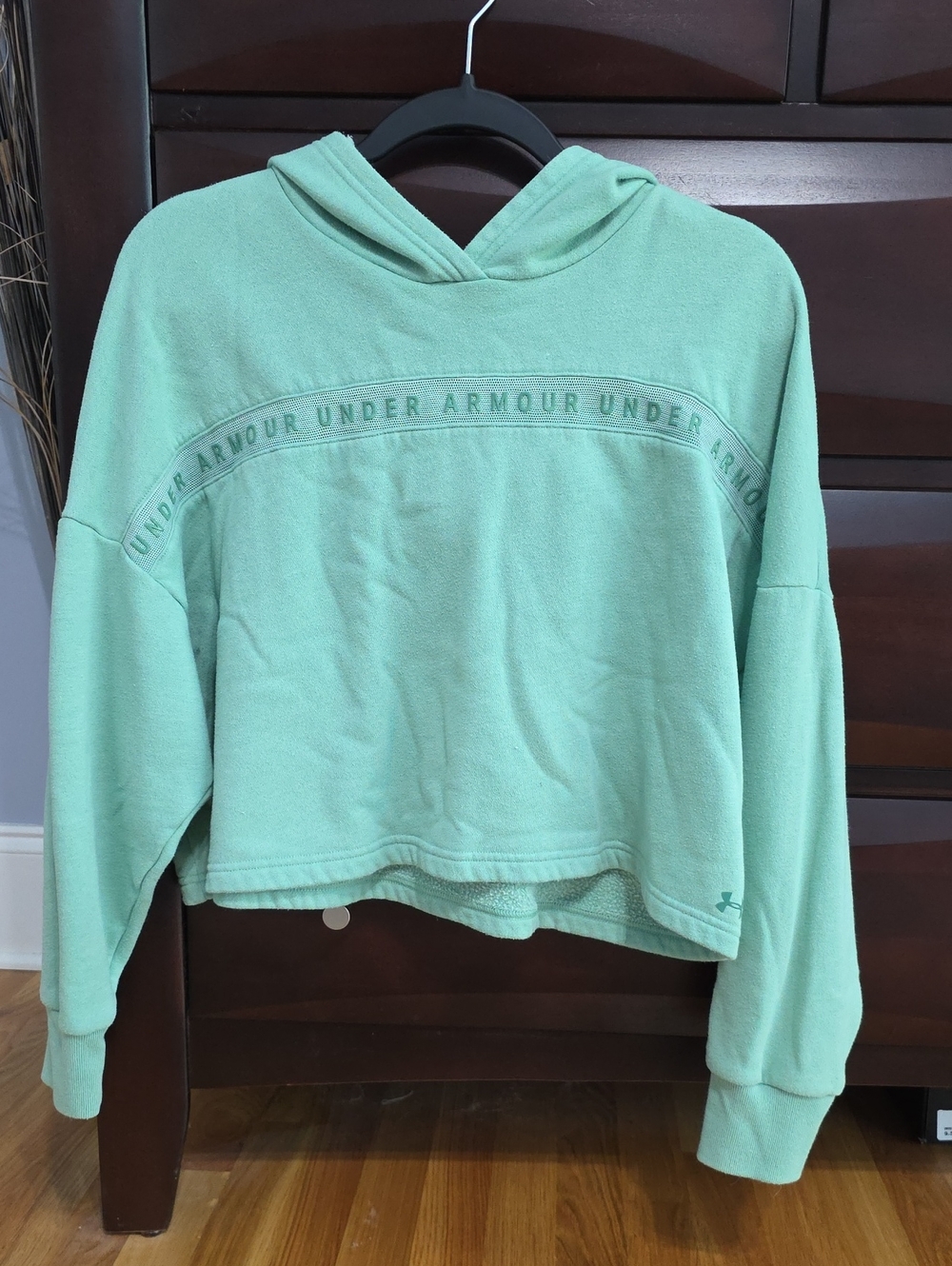 Under Armour Women's Mint Cropped Hoodie Pullover